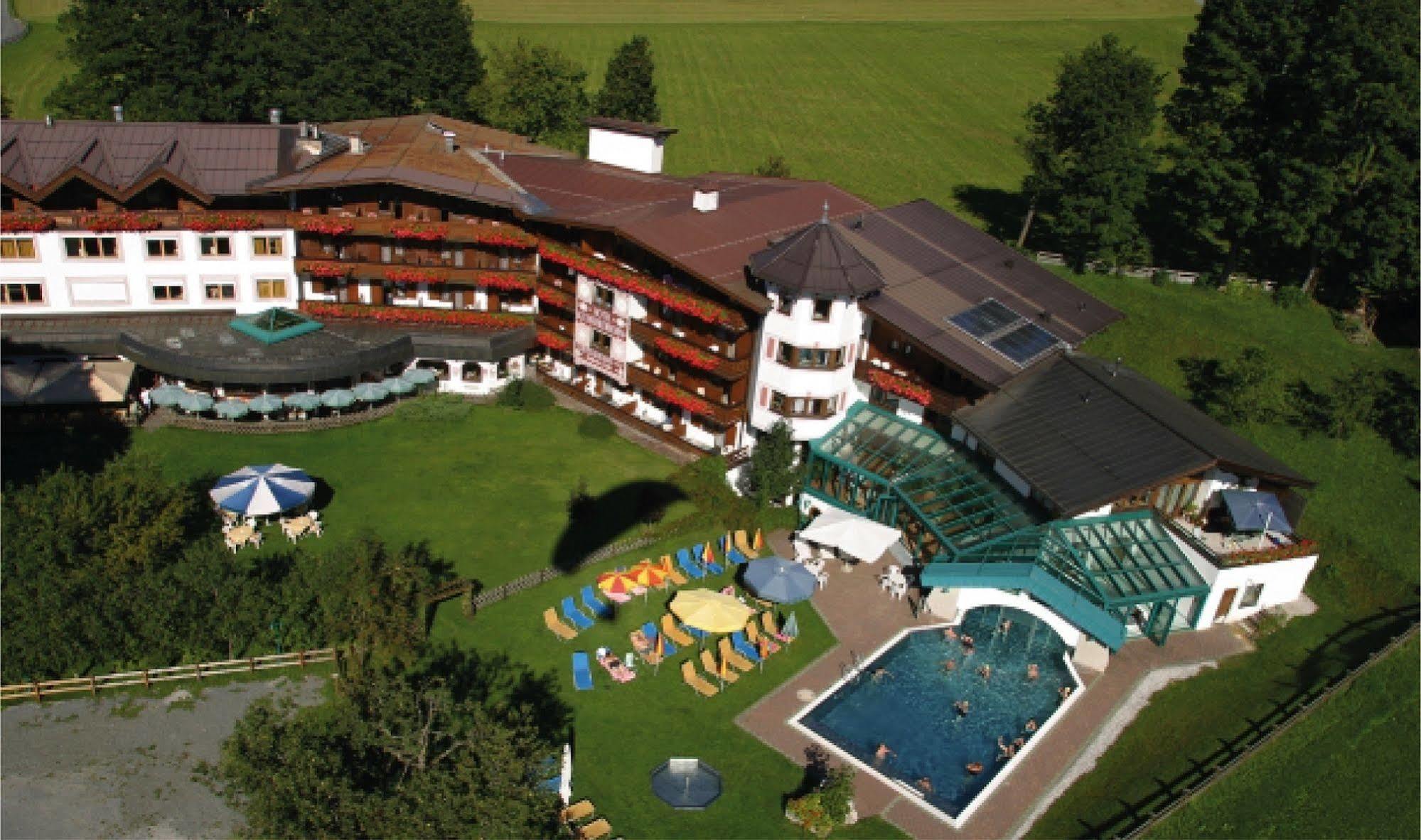 Erlebnishotel Kitzbuehler Horn Оберндорф  Экстерьер фото